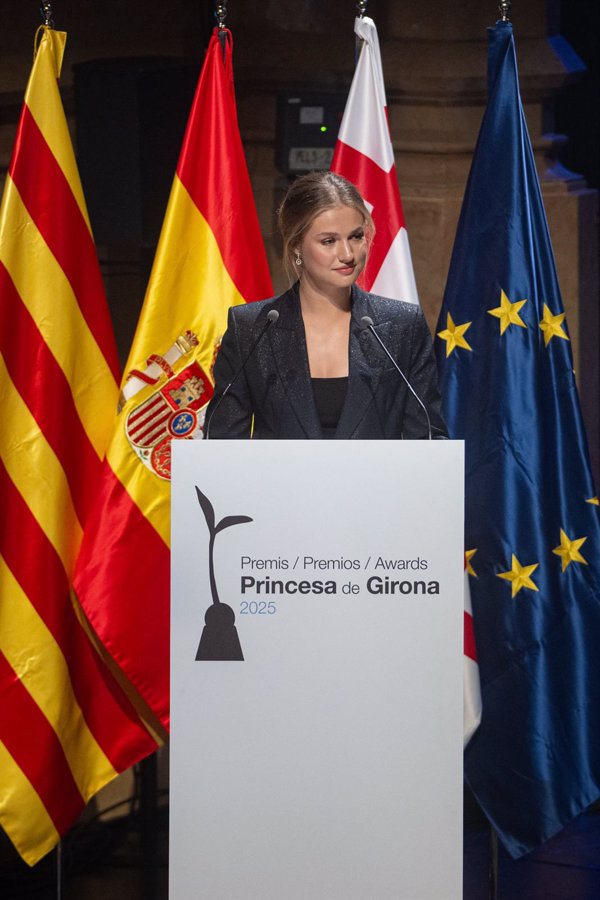 La Princesa Leonor destaca a los premiados Princesa de Girona 2025 ante la 