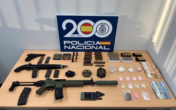 Dos detenidos en Terrassa y Badalona (Barcelona) por narcotráfico y posesión de armas