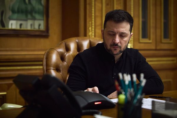 Bruselas celebra los pasos de Zelenski para abordar preocupaciones sobre cambios en agencias anticorrupción