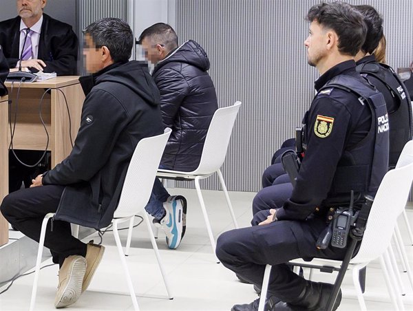 Condenan a un total de 73 años de cárcel a tres acusados de matar a un hombre y arrojar su cuerpo a una sima en La Rioja