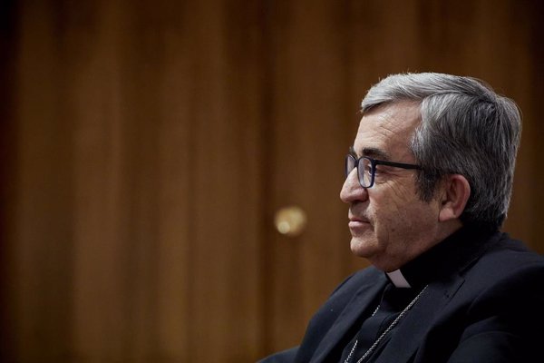 El presidente de los obispos, Luis Argüello, denuncia la