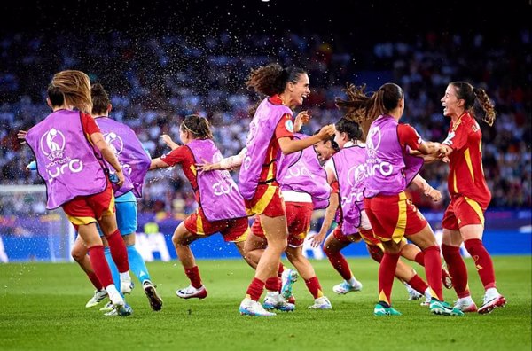 La selección femenina se instala en la élite a base de victorias de prestigio