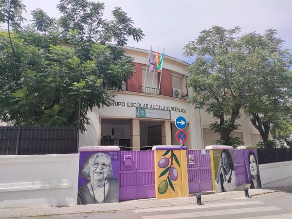 La Policía Local frustra un intento de robo en un colegio de Jaén y detiene a dos personas