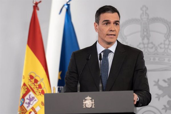 Pedro Sánchez cita a Castelao para felicitar el Día de Galicia, una tierra 