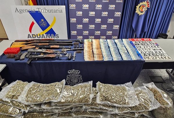 Casi 30 detenidos y decomisados una tonelada de marihuana y dos fusiles en Cabezas de San Juan (Sevilla)