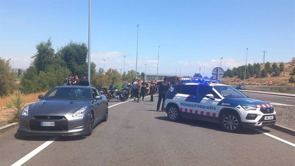 Denuncian a dos conductores por circular a 209 y 188 kilómetros por hora en Maials (Lleida)