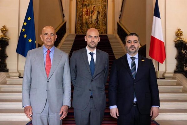 París acogerá el siguiente encuentro entre el Gobierno sirio y las FDS