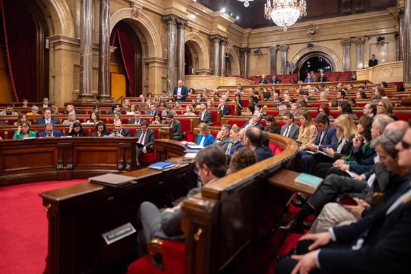 Manchón (PP) preguntará en el Parlament el coste del viaje de Illa a China y la 