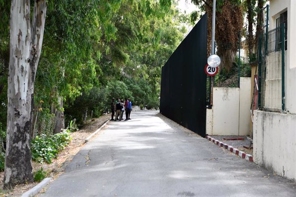 La Policía detiene a un residente del CETI de Ceuta acusado de agredir a una enfermera