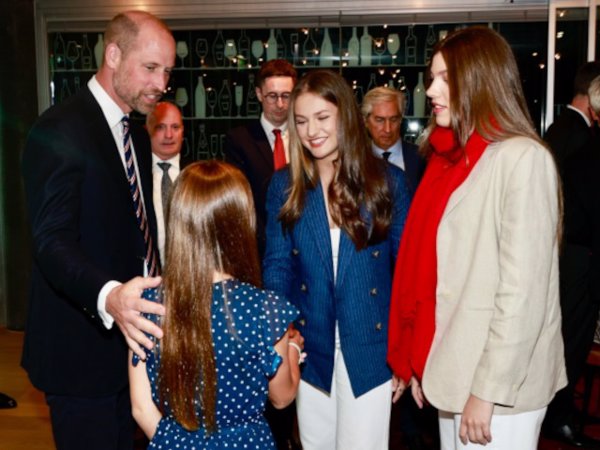 La princesa Leonor y la infanta Sofía asisten a la final de la Eurocopa femenina entre España e Inglaterra