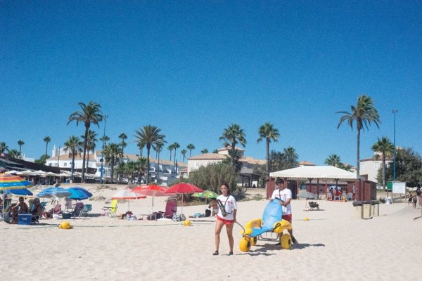 Un total de 17 provincias están hoy en alerta por calor, lluvias, viento y oleaje