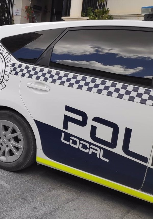 Detenido en Córdoba un hombre acusado de arrojar a un canal dos cachorros de perro en una bolsa cerrada