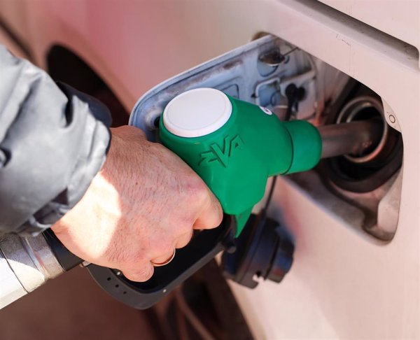 El número de gasolineras en España bate un nuevo récord, con 12.631 en 2024, ante el auge de las 'low cost'