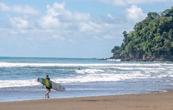Costa Rica y Panamá registran un alza del 70% de millonarios frente a fugas de otros países de la región