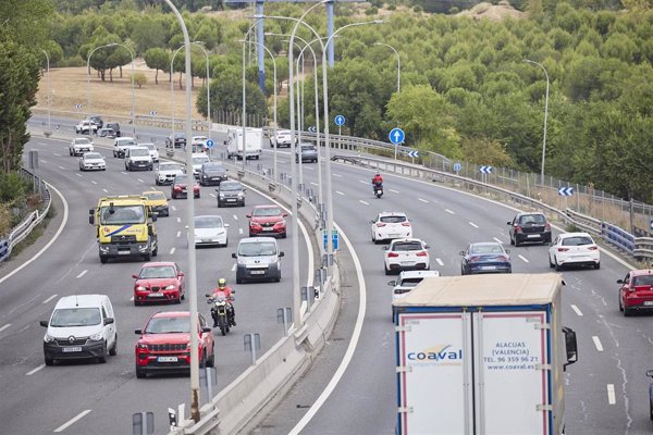 Cuatro de cada diez españoles optará por su vehículo privado para desplazarse este verano