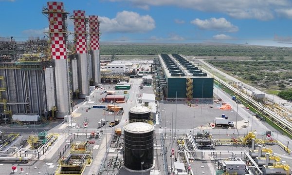Brasil inaugura la mayor termoeléctrica a gas natural de América Latina en Río de Janeiro