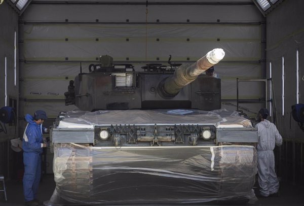 General Dynamics acuerda con Rheinmetall volver a producir en Asturias cañones para los Leopard del Ejército