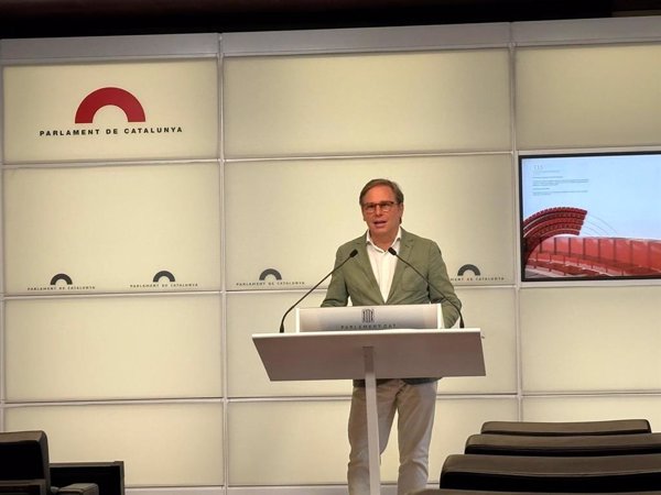 Vox critica el viaje de Illa a China, un país que genera 