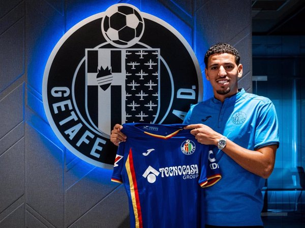 El Getafe ficha hasta 2028 al central marroquí Abqar y logra la cesión de Mario Martín