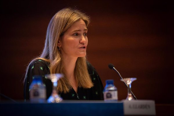 El Gobierno aprueba tramitar un decreto con medidas para reforzar sistema eléctrico, tras caer el antiapagones