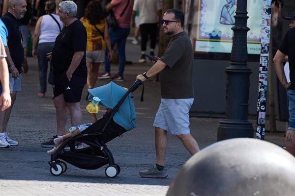 Los progenitores contarán desde hoy con 17 semanas de permiso por nacimiento de hijo y 2 semanas más hasta los 8 años