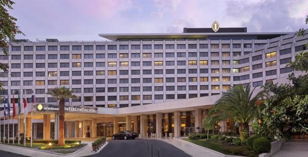 Azora y la familia Ioannou crean una joint-venture para impulsar el crecimiento hotelero en Grecia