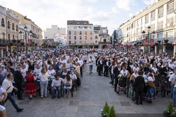 VÍDEO: Pandorgos y dulcineas preparan pañuelos para volver a cantar 'Pandorga' con el reto de ser de Interés Nacional