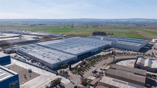 Knight Frank asesora a Tristan Capital Partners y Kefren Capital en la venta de un parque logístico