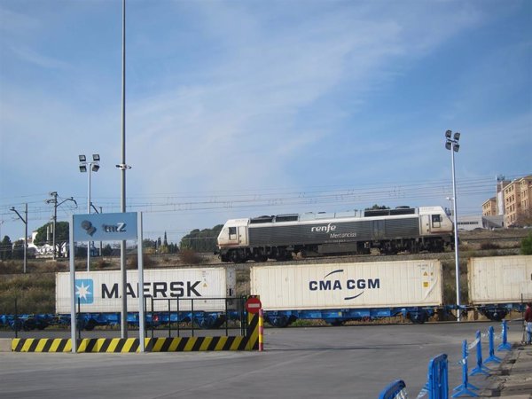 El PSOE plantea en el Congreso impulsar la producción de trenes eléctricos e infraestructuras de hidrógeno