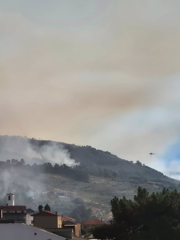 Sánchez alerta ante la evolución de los incendios de Ávila y Cáceres: