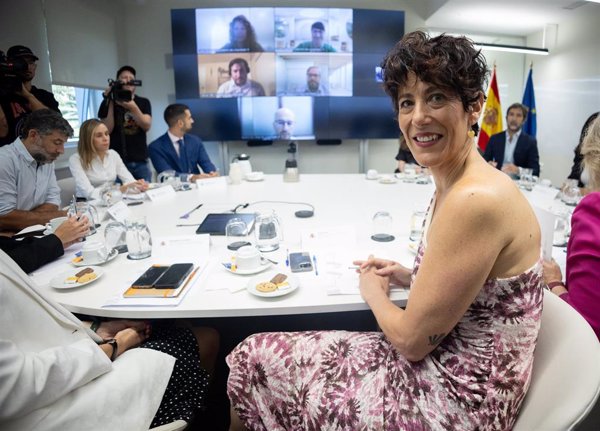 El Gobierno se remite a las explicaciones del comisionado de la dana, que negó irregularidades en su titulación