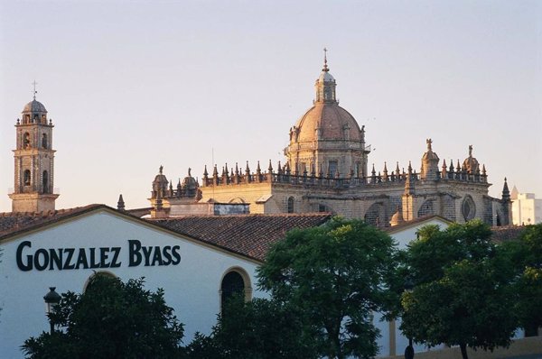 González Byass firma un préstamo sindicado sostenible de 86 millones, el primero del sector del vino español