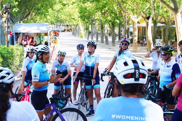 Medio centenar de corredoras de Women In Bike ruedan junto a Dori Ruano en la Casa de Campo de Madrid