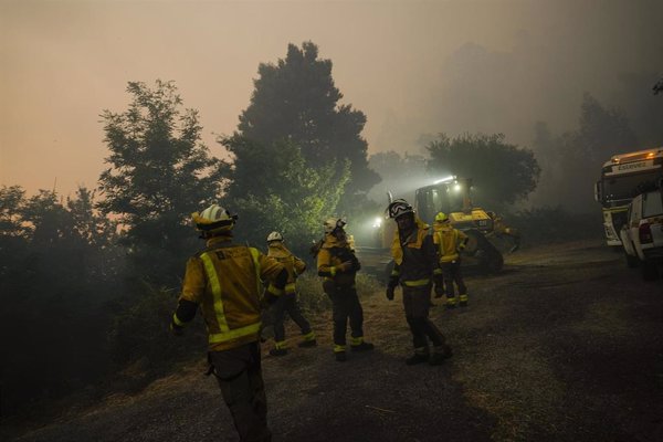 El incendio forestal de A Cañiza (Pontevedra) se inició en 5 focos y la Xunta apunta a que fue intencionado