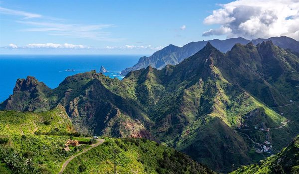 Palma, Ibiza y Tenerife lideran las reservas estivales en destinos insulares, según Kiwi.com