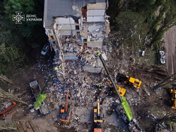 Aumentan a 14 los muertos por el ataque de Rusia contra Kiev