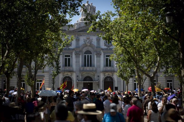 Justicia pide a jueces y fiscales que entreguen un listado de los huelguistas para deducirles el salario