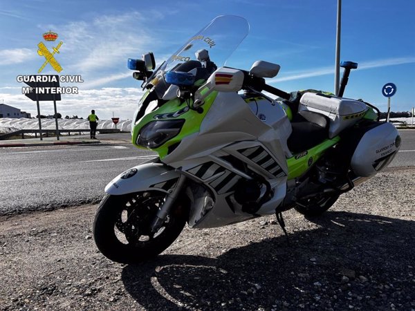 Investigado un conductor por circular de forma temeraria y causar lesiones a varios ciclistas en Níjar(Almería)