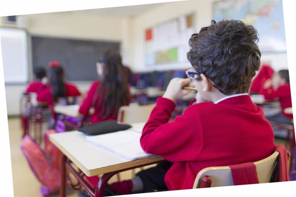 El PSOE propone incorporar la educación del sueño en las escuelas para mejorar el descanso en la infancia