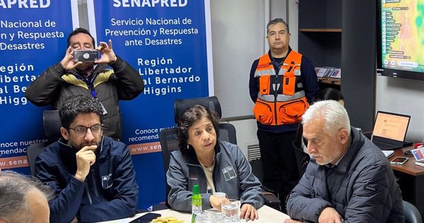 Boric llega a la mina de El Teniente para observar las tareas de rescate de los trabajadores atrapados