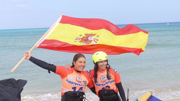 Suardíaz y Cappuzzo se imponen en FreeFly-Slalom en el Campeonato del Mundo de Wingfoil de Lanzarote