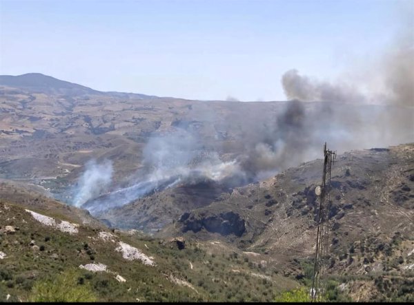 Declarado un incendio forestal en Cádiar, cerca de la pedanía de Yátor (Granada)