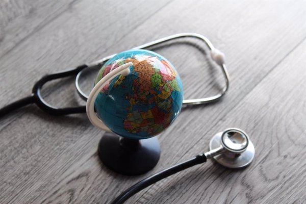 Las infecciones son la primera causa de morbilidad durante los viajes y producen hasta un 3% de la mortalidad