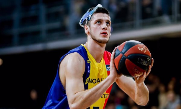 El ala-pívot Martin Krampelj llega a Bilbao y el pívot Silvio De Sousa refuerza al Burgos