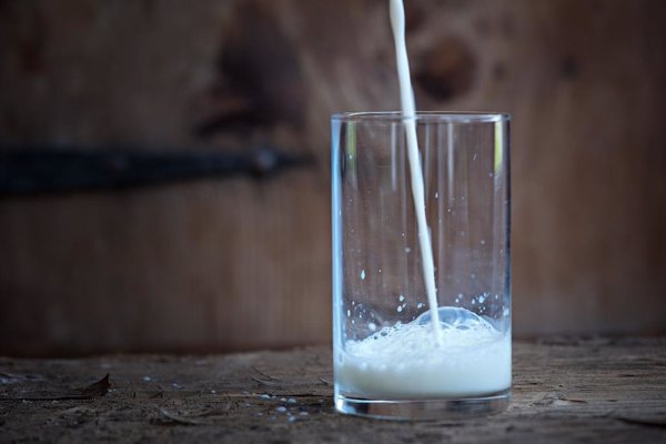 Unión de Uniones presenta un recurso contra la CNMC por su inacción ante el pacto de precios de la leche