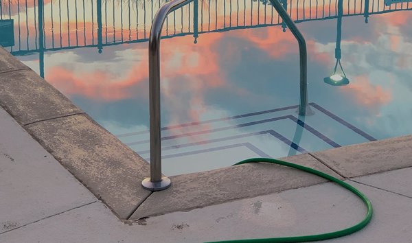 Muere un niño de tres años tras caer a una piscina en Encinas Reales (Córdoba)