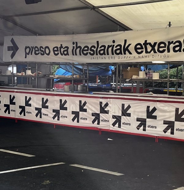 La Fundación Buesa denuncia la aparición de pancartas de apoyo a presos de ETA en el recinto ferial de Vitoria