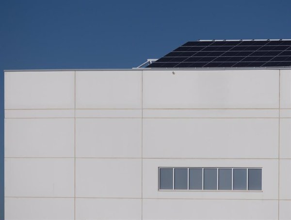 Acciona Energía y Bankinter se alían para impulsar el autoconsumo para empresas