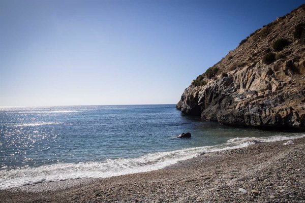 Castell de Ferro(Granada), tras llegar migrantes a sus playas: