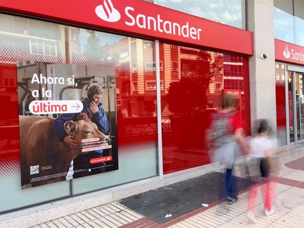 Santander ejecuta el 9,2% de su programa de recompra de 1.700 millones en su primera semana